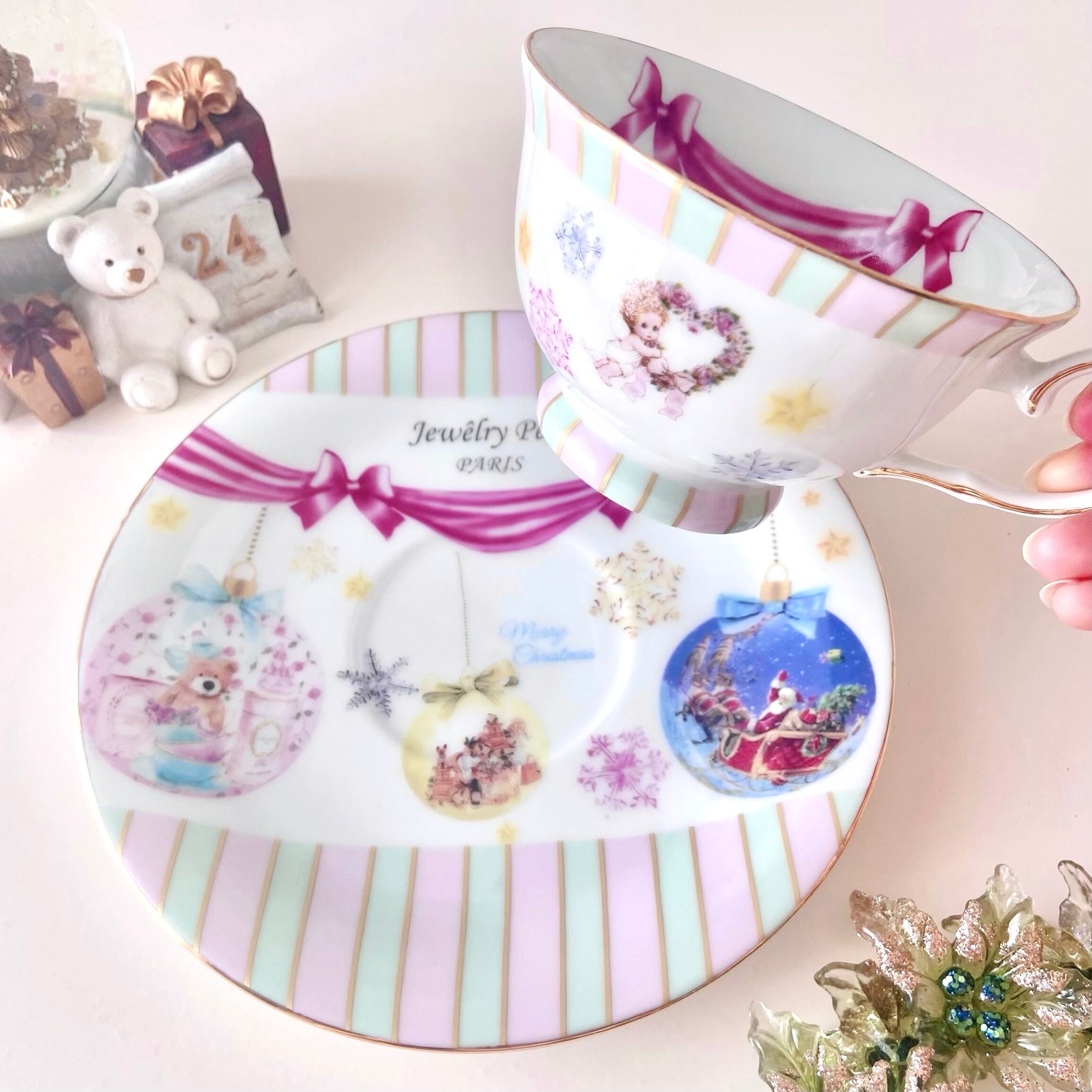 大きなオーナメント♡天使のクリスマスカップアンドソーサー