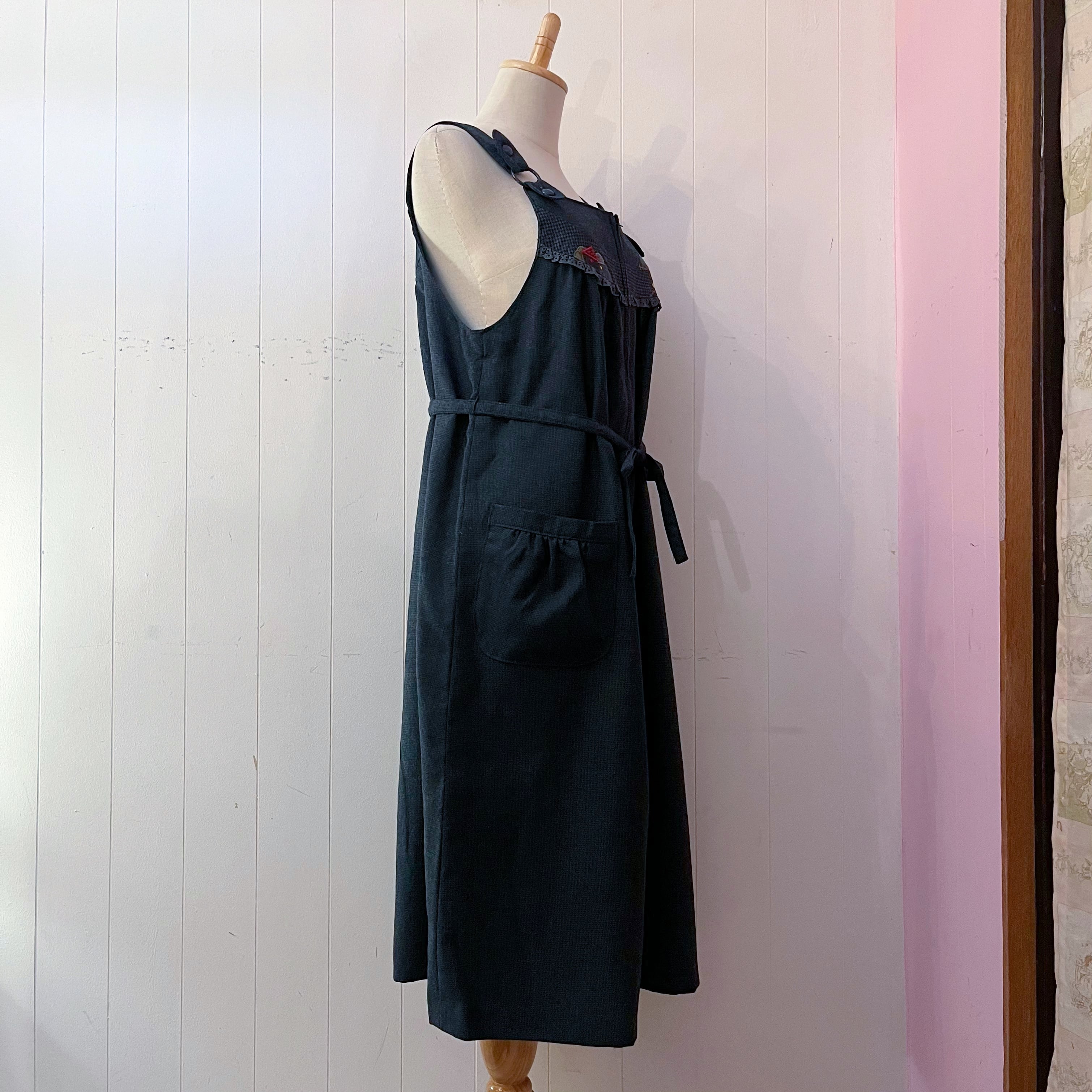house trail jumper skirt