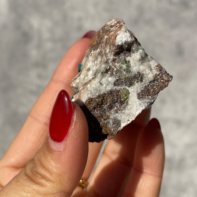 ナミビア・ツメブ鉱山産 ダイオプテーズ × カルサイト 原石｜オールドストック標本