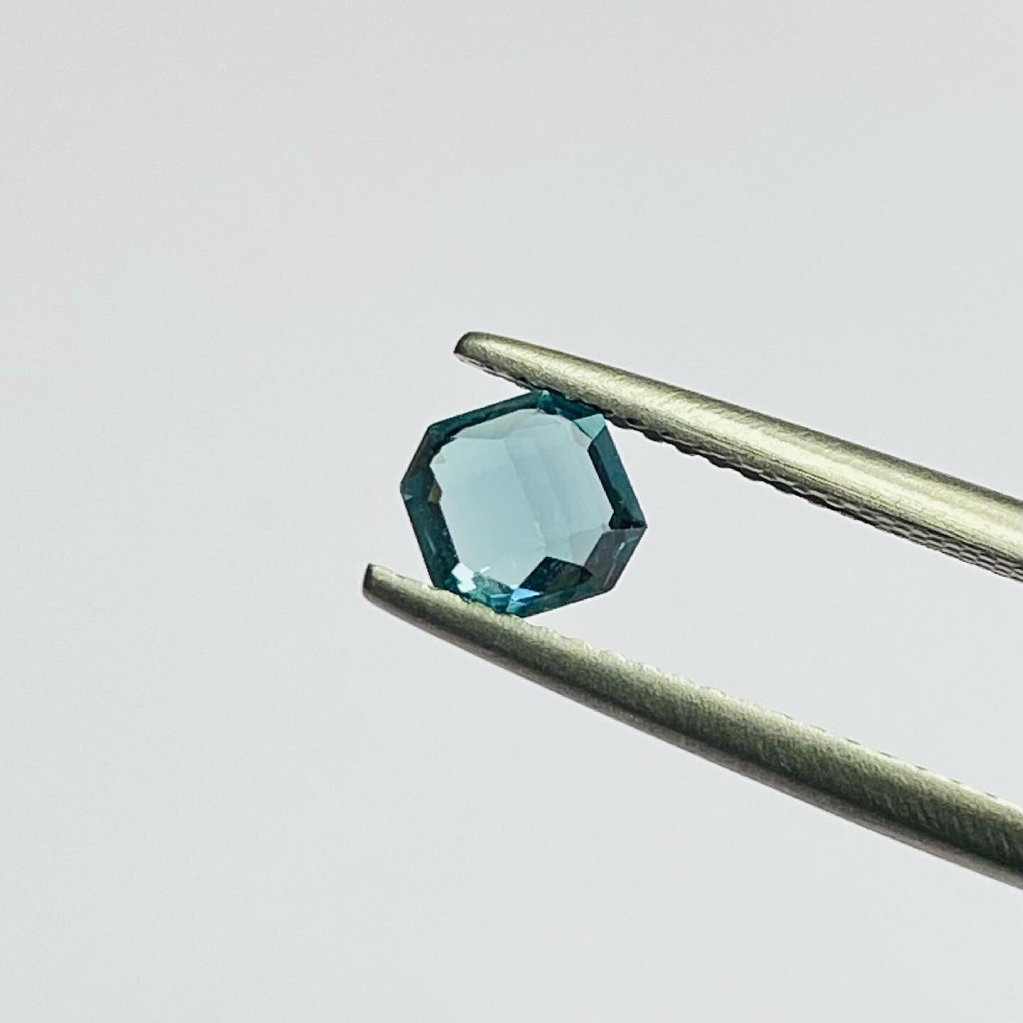 清流カラーのブルートルマリン