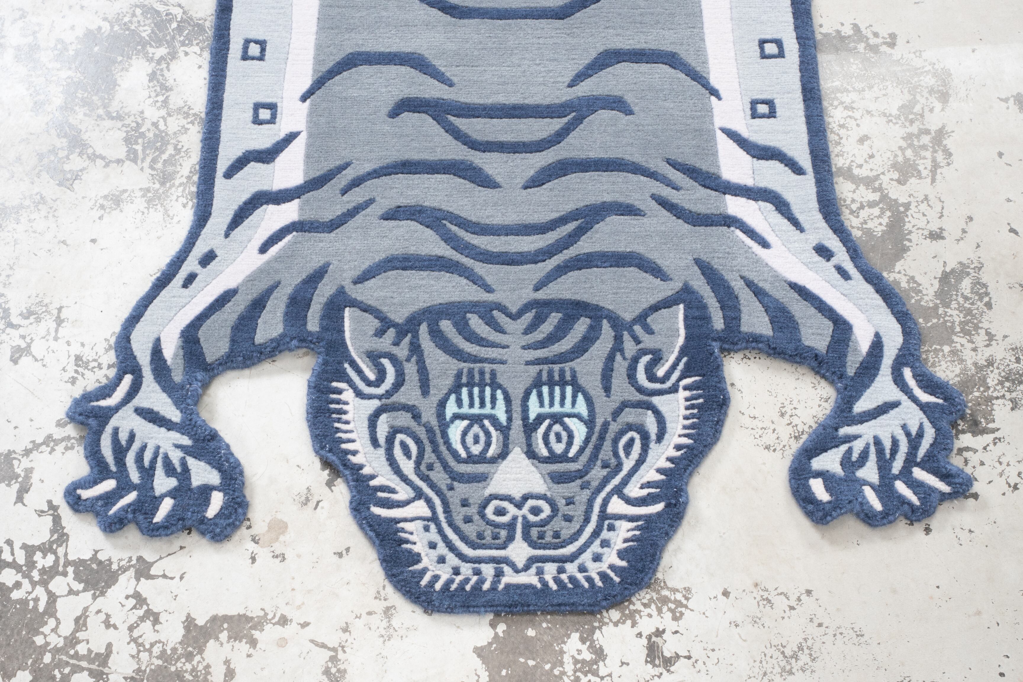 Tibetan Tiger Rug 《Mサイズ•ウール・オリジナル3・アッシュグレー241