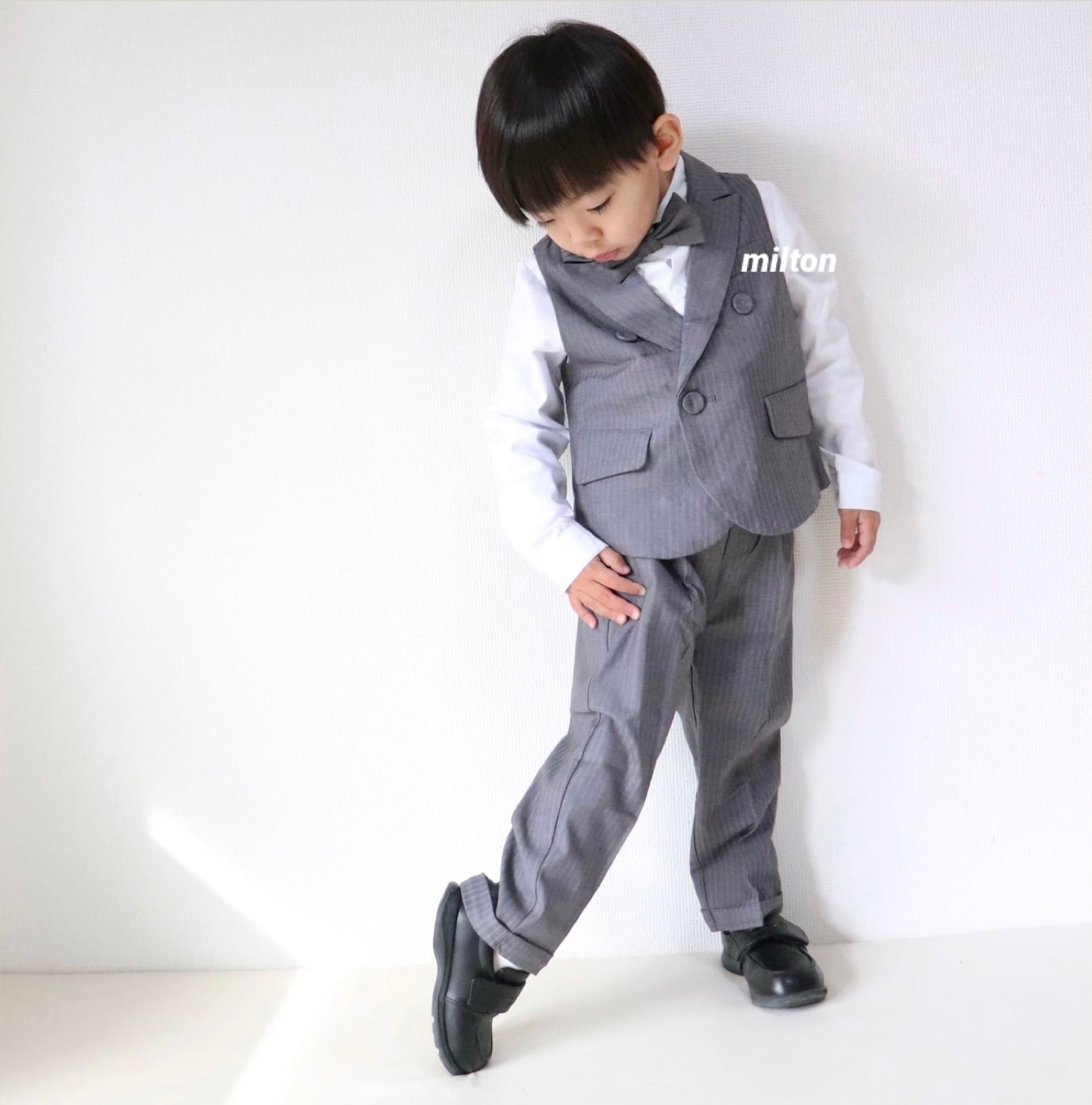 グレーストライプジャケットスーツ】120 cm 男の子 スーツ ベビー