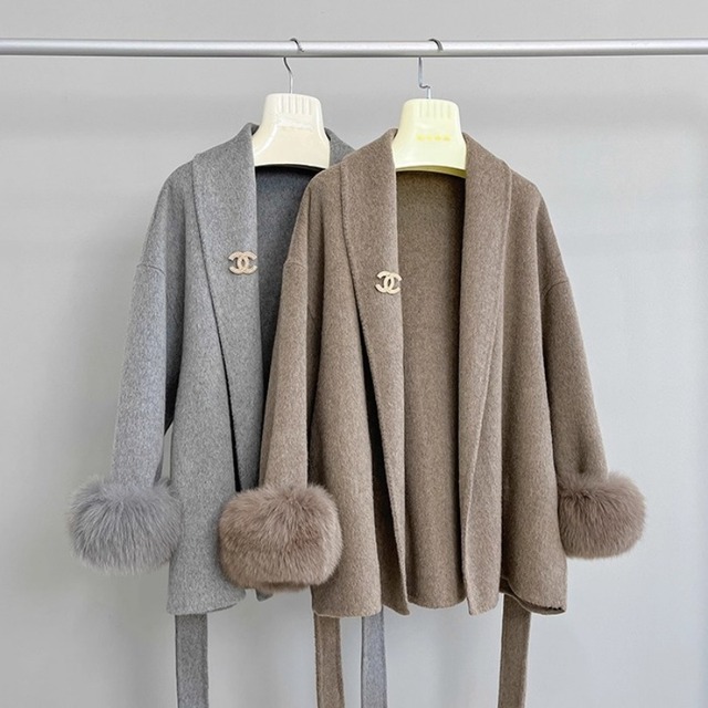 Fur cuffs robe coat　B3610