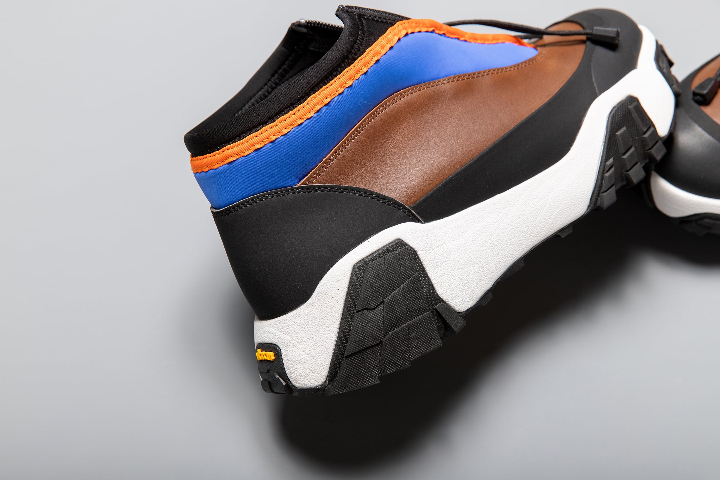 pg CAVE | PLAYGROUND EXCLUSIVE | PLAYGROUND | スニーカーショップ