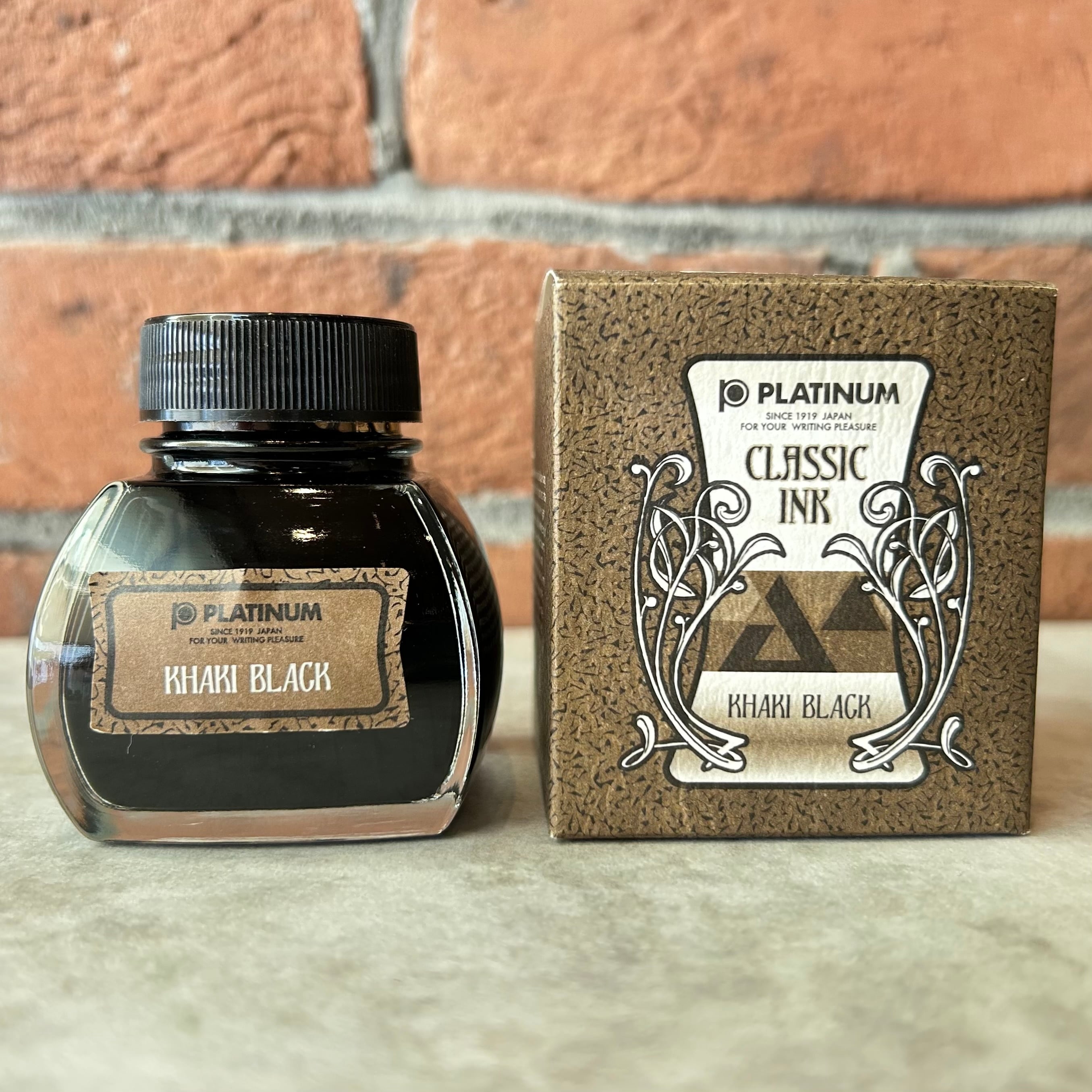 プラチナ「クラシックインク（60ml）」／全6色／ボトル内部に