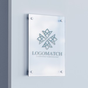 広がりと調和の花のロゴ