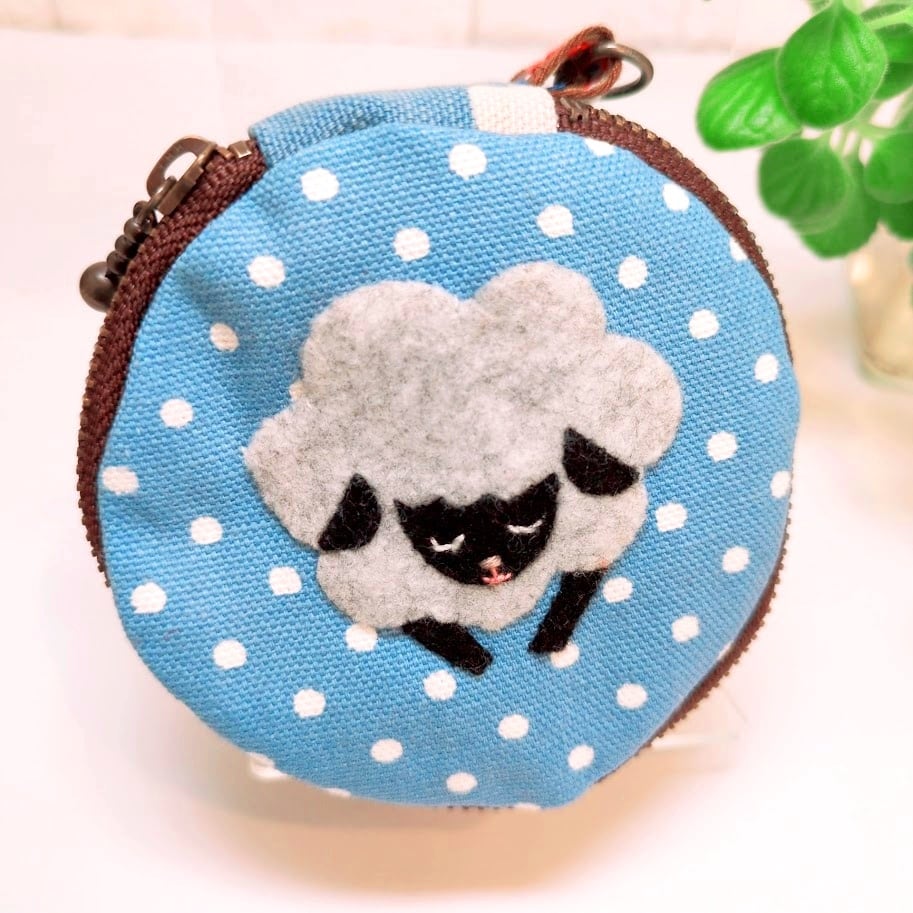 米津玄師 さん　☆希少☆あっかんべポーチ 期間限定出品 米津玄師 さん ☆希少☆あっかんべポーチ 期間限定出品 2025年最新