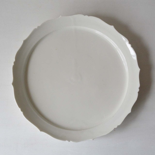 宮田竜司 白磁 稜花 リム皿（26-039）