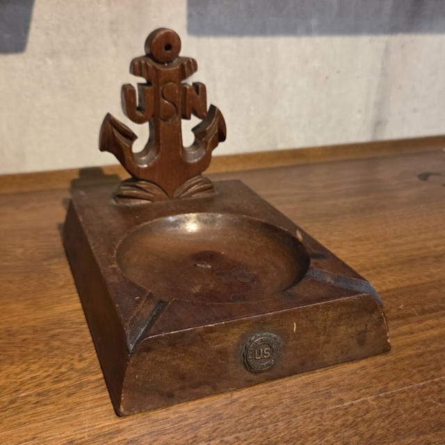 VINTAGE 1940's ” United States Naval Hospital Farragut, Idaho ” 木製 灰皿 USED