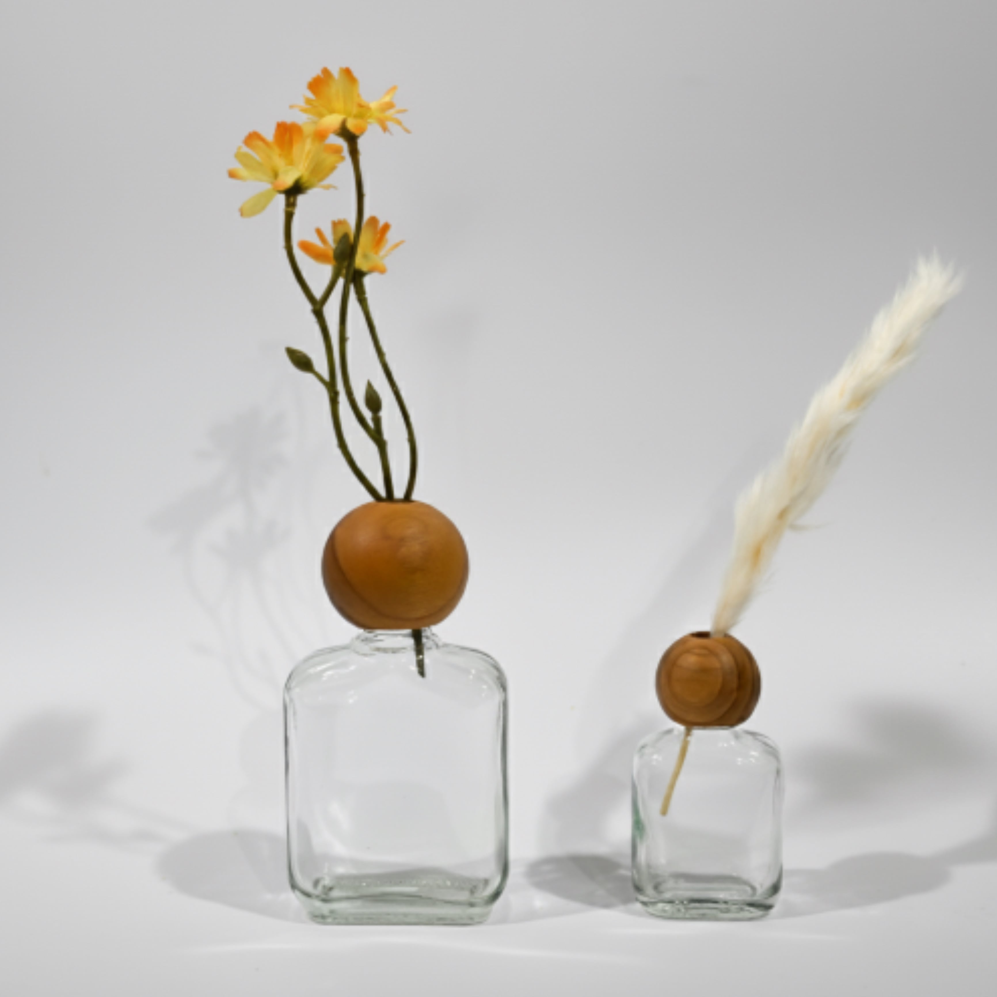 Co-Labo チーク 木と硝子のフラワーベース（M） | Zakka so-la