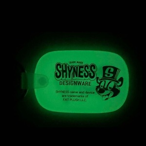 【SHYNESS ラバーキーリング  グローインザダーク