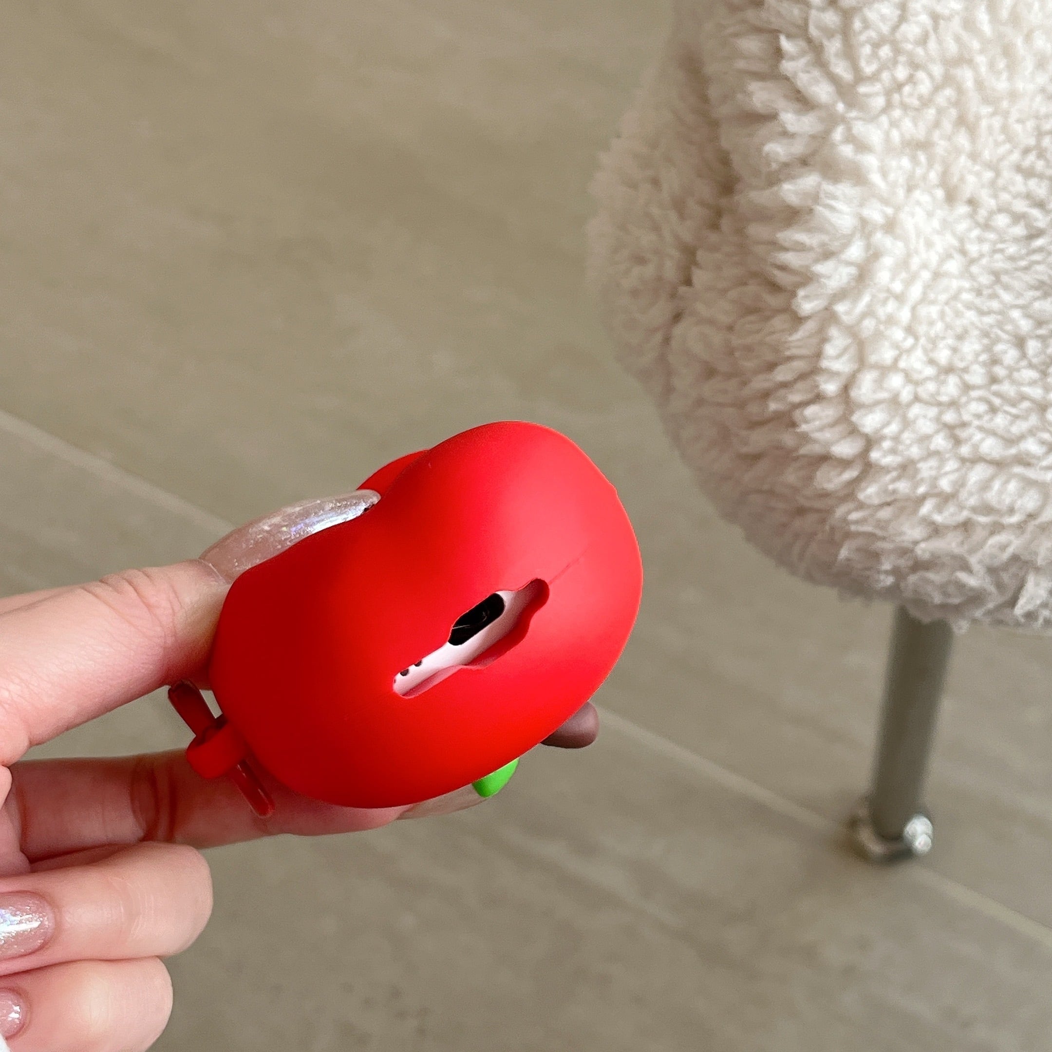 最新 AirPods Pro3 / AirPods4対応 赤りんご AirPodsケース カラビナ