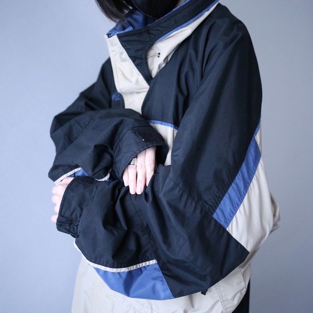 "Columbia" good coloring switching design XXL wide over silhouette mountain parka