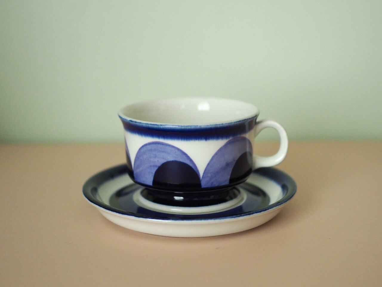 ARABIA Pajuパユ プレート カップ&ソーサー　トリオ　2セット ARABIA Pajuパユ プレート カップ&ソーサートリオ2セット