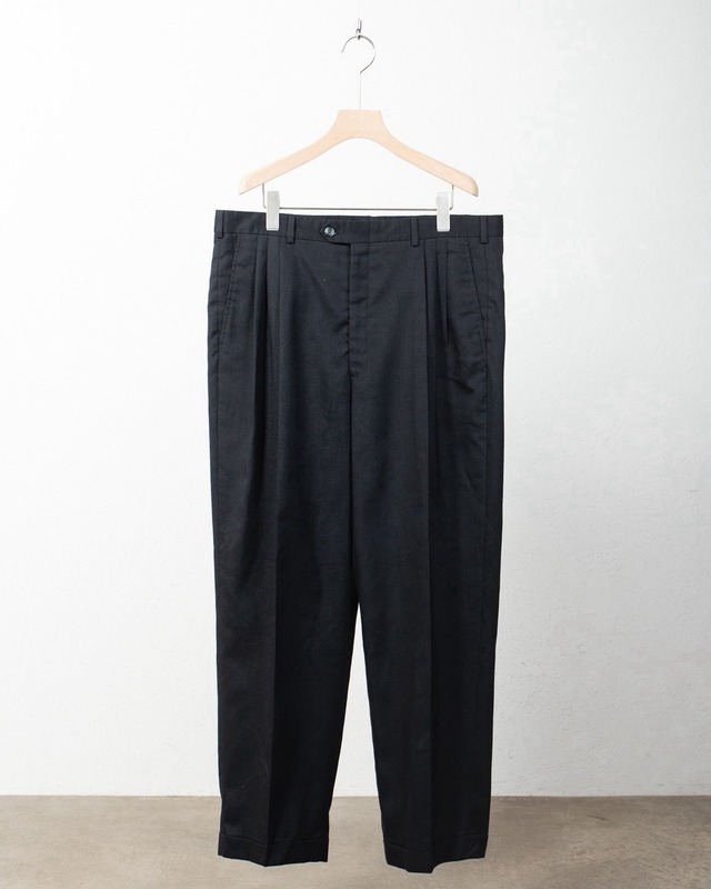 baggy silhouette linen mix tuck slacks