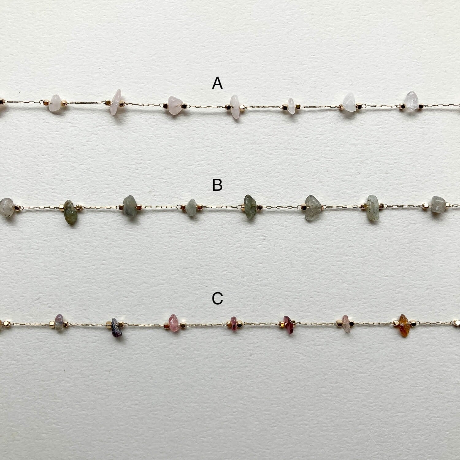 再入荷〉小さなさざれ天然石と四角ビーズのチェーン（10cm〜） | Dua