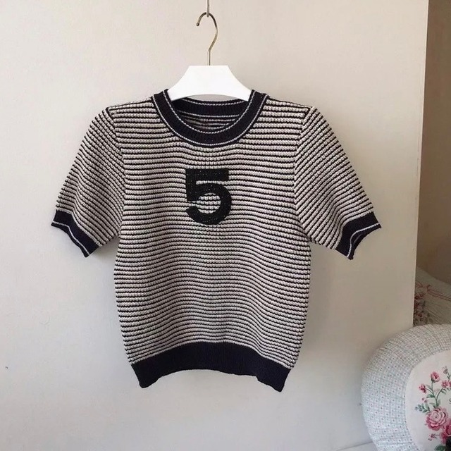 フロントデザインサマーニット