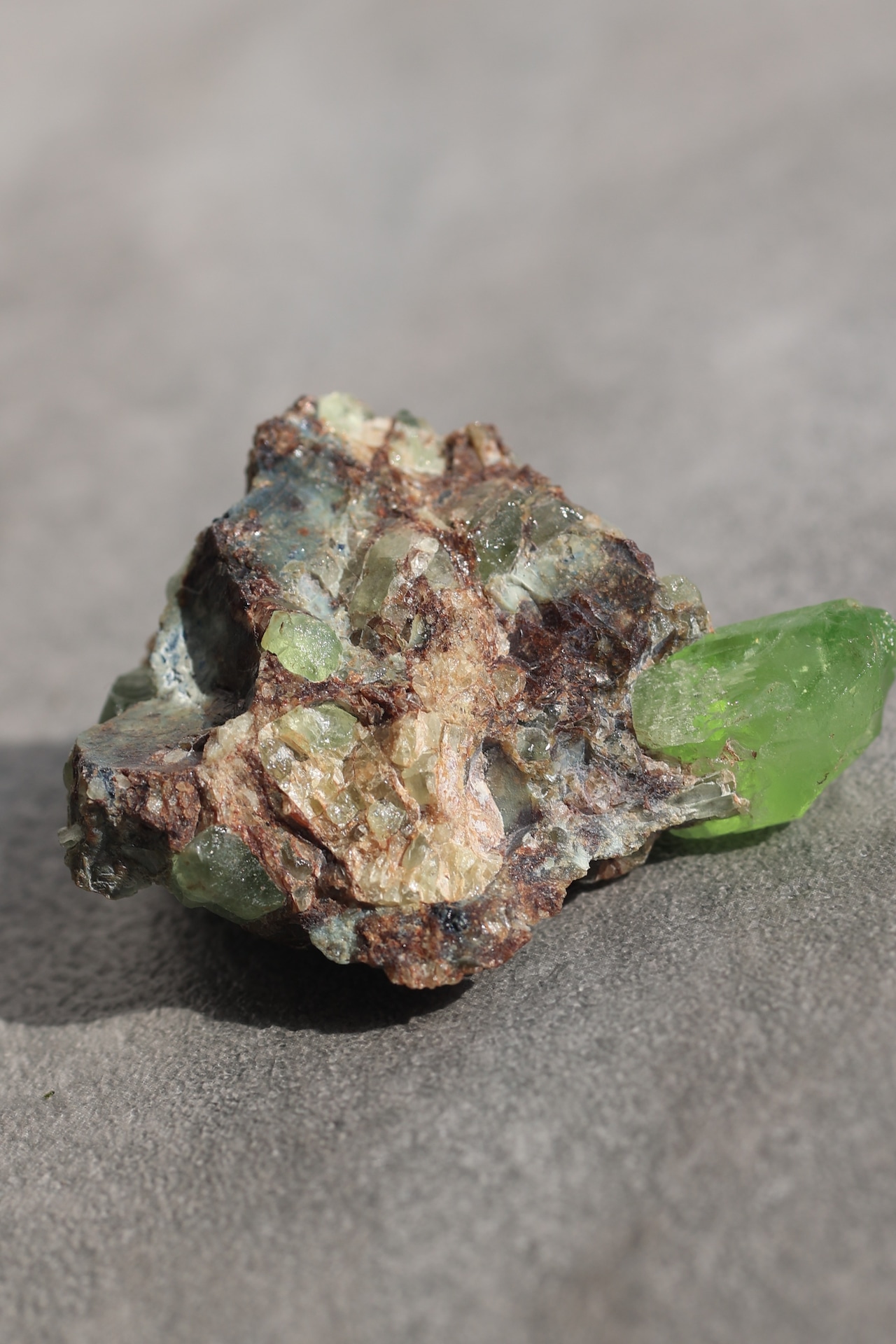 ペリドット「新緑の息吹」Peridot|天然石 原石 鉱物 パワーストーン | PD-H-002