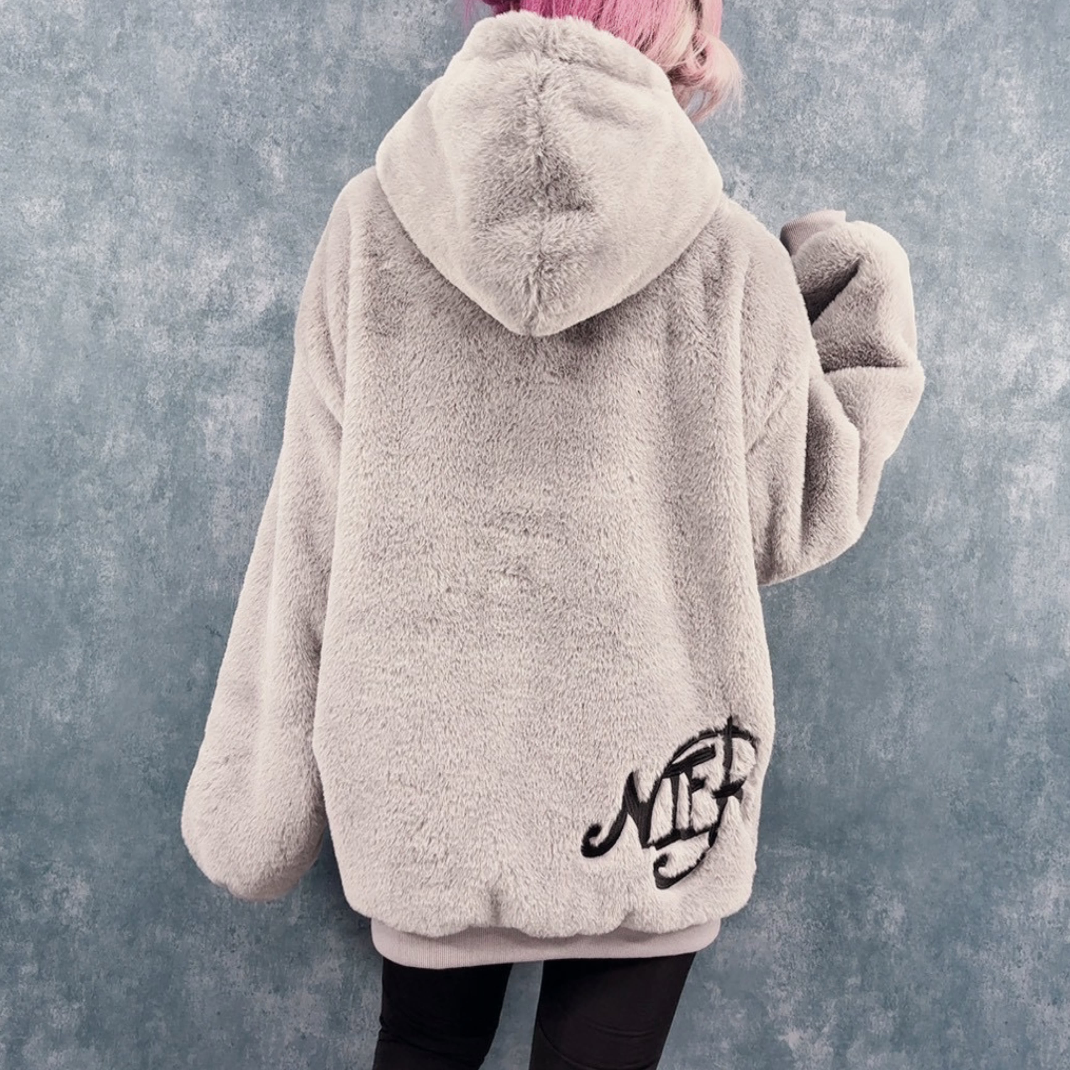 ふわふわグレーZIP OUTER【刺繍デザイン】 | NIER CLOTHING