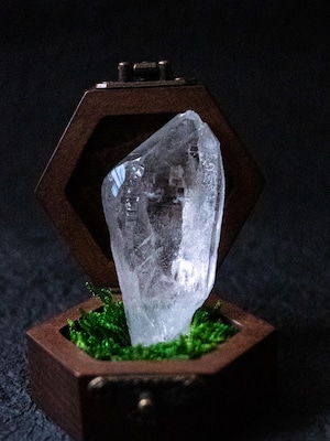 カイラス水晶【原石】 O300-114