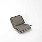 E R A. STINGRAY ROUND PALM WALLET L002S