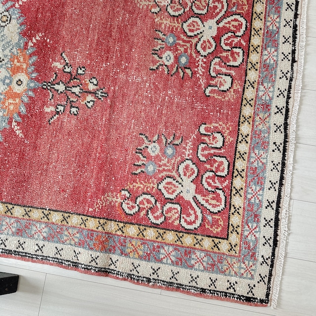 トルコ ヴィンテージラグ TR002 | ギュネイ | 95cm × 209cm