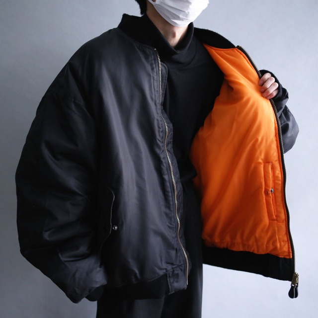 "black × orange" reversible design over size MA-1 bomber jacket