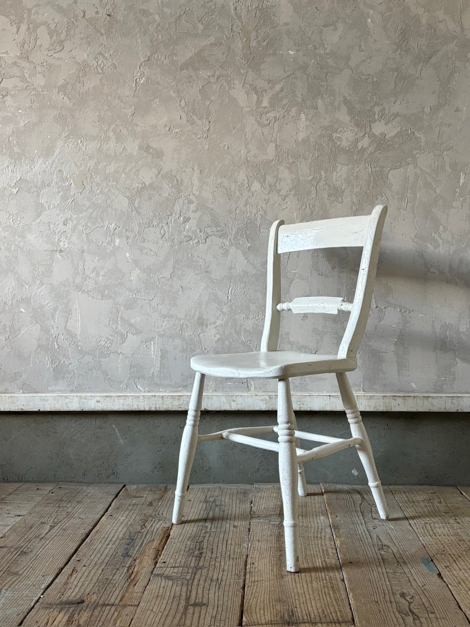 Painted Chair (A27-15)