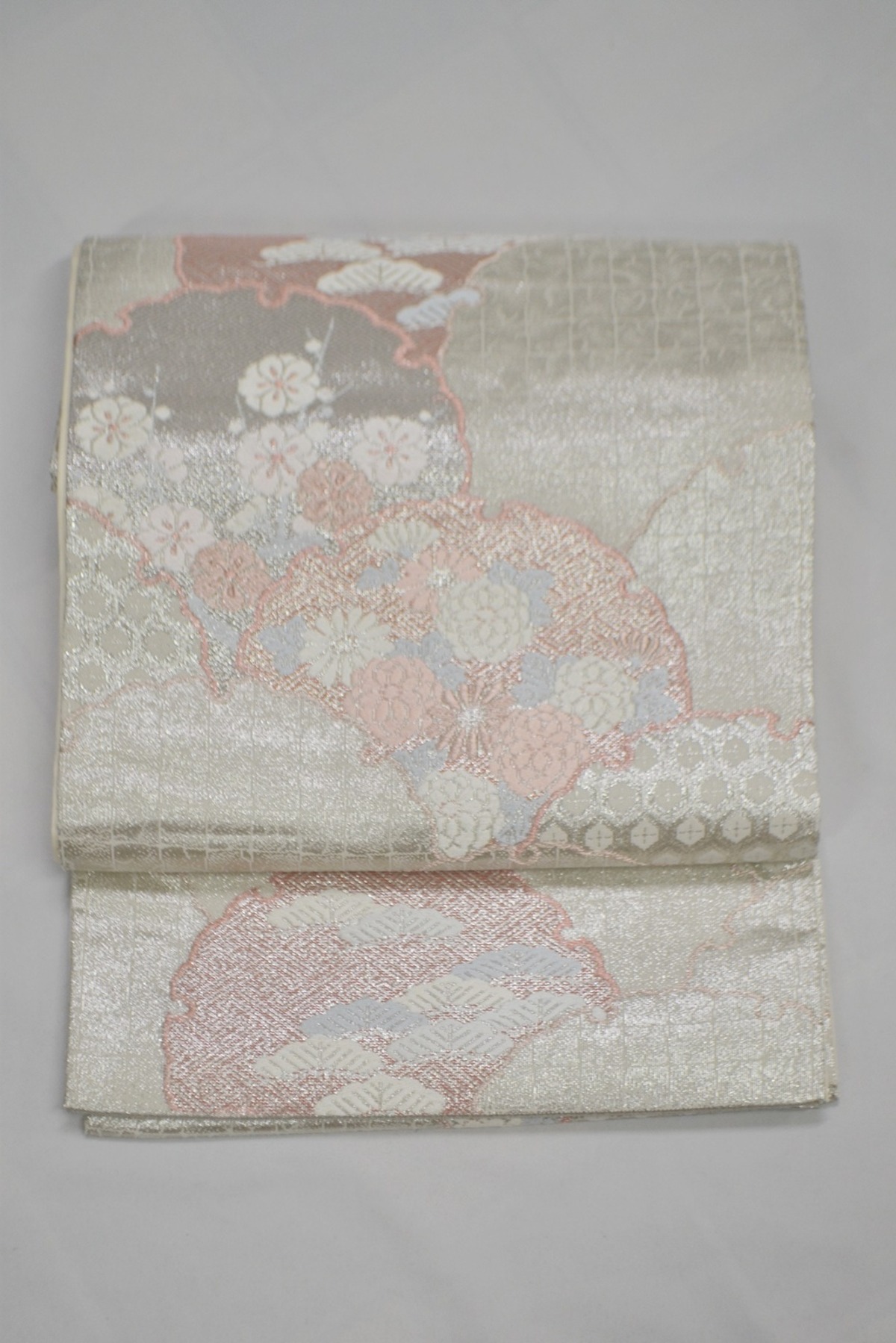 袋帯 シルバー 桜色 雪輪 四季の花 銀糸 | アンティーク着物 侘びすけ 