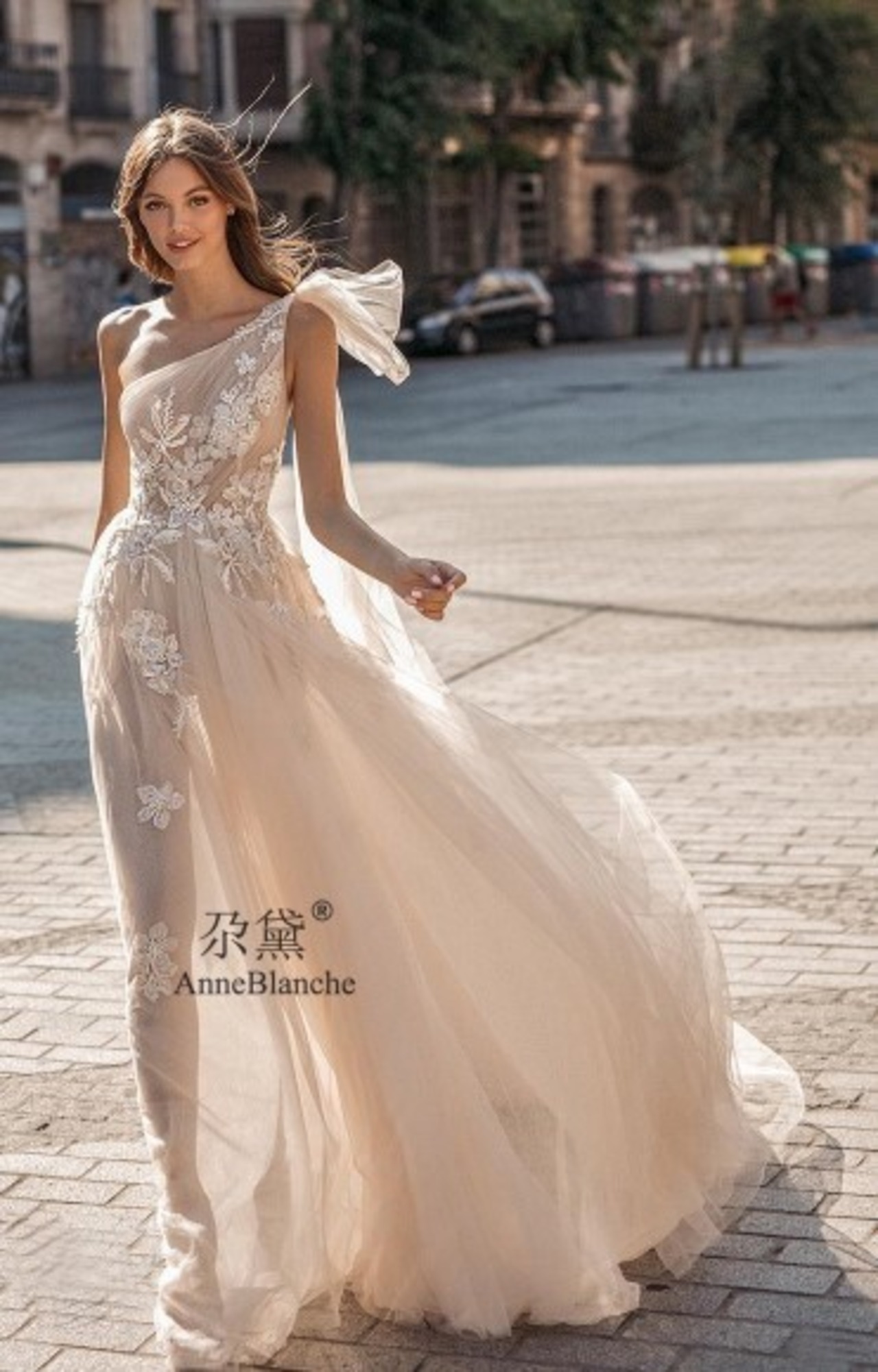 高品質！ ウエディングドレス 繊細レース ワンショルダー エレガント  