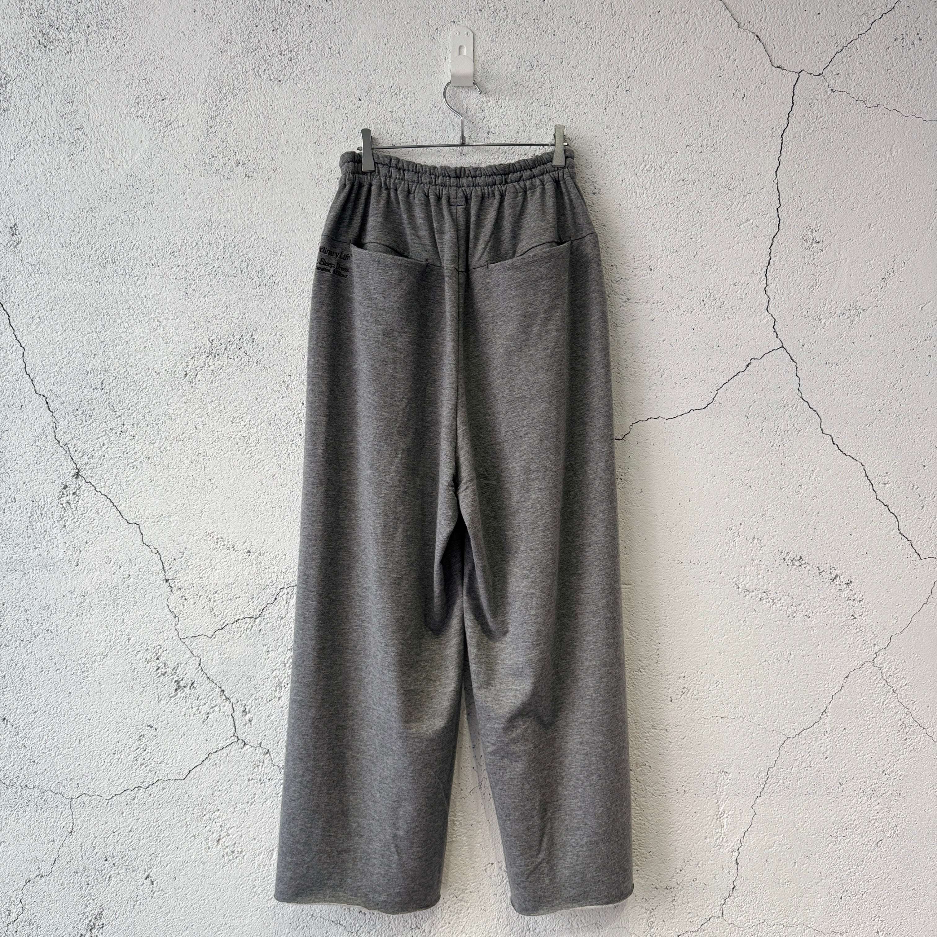SHINYAKOZUKA / ORDINARY HOME BAGGY(ISSUE #8) / CHARCOAL | ふぁいん
