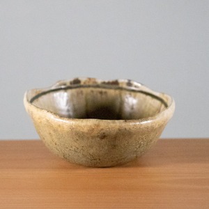 灰釉 器　　Kaiyu(Ash Glaze) Bowl