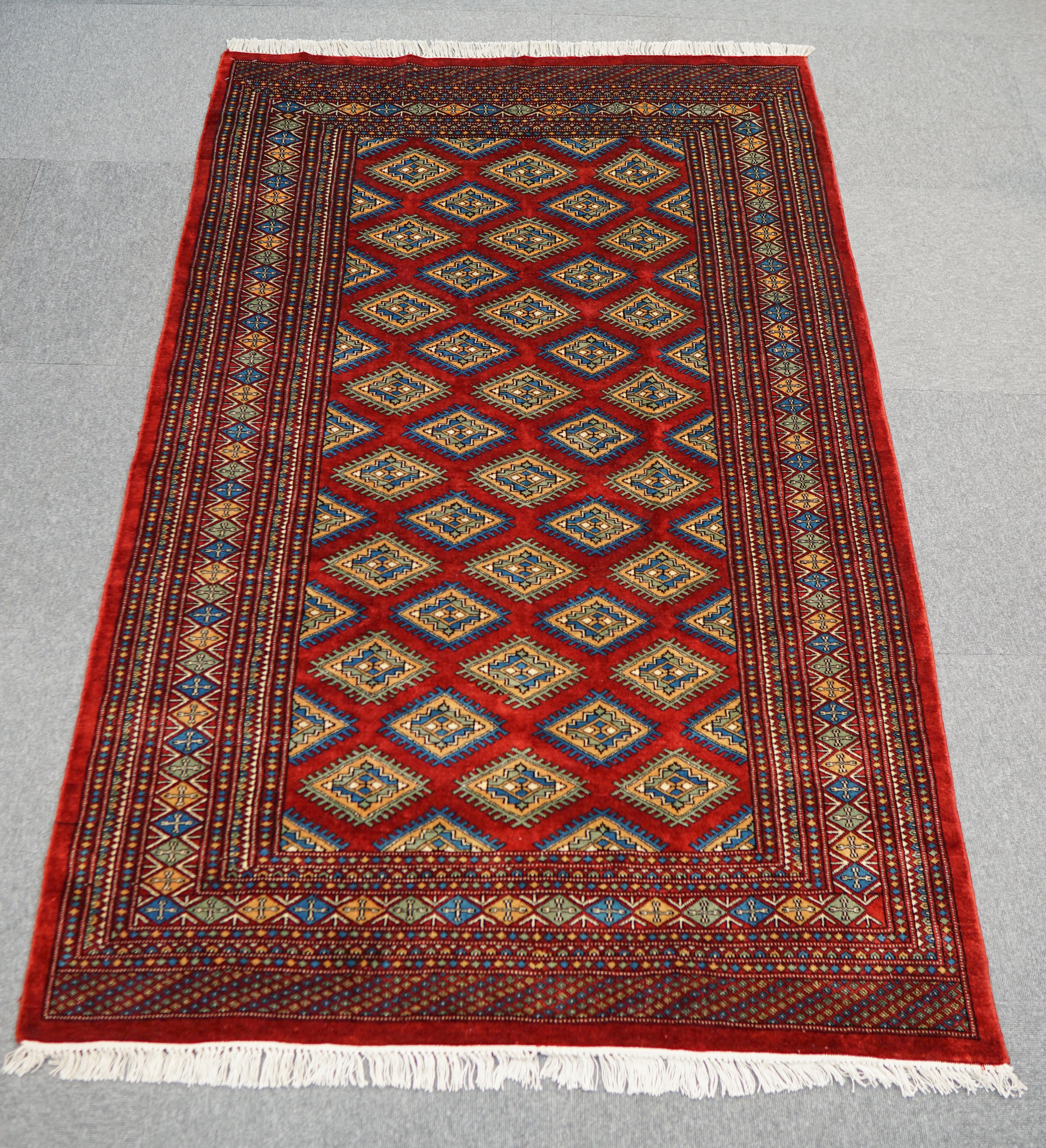 受注製作 パキスタン手織り絨毯 ウール アクセントラグ size:145×95cm