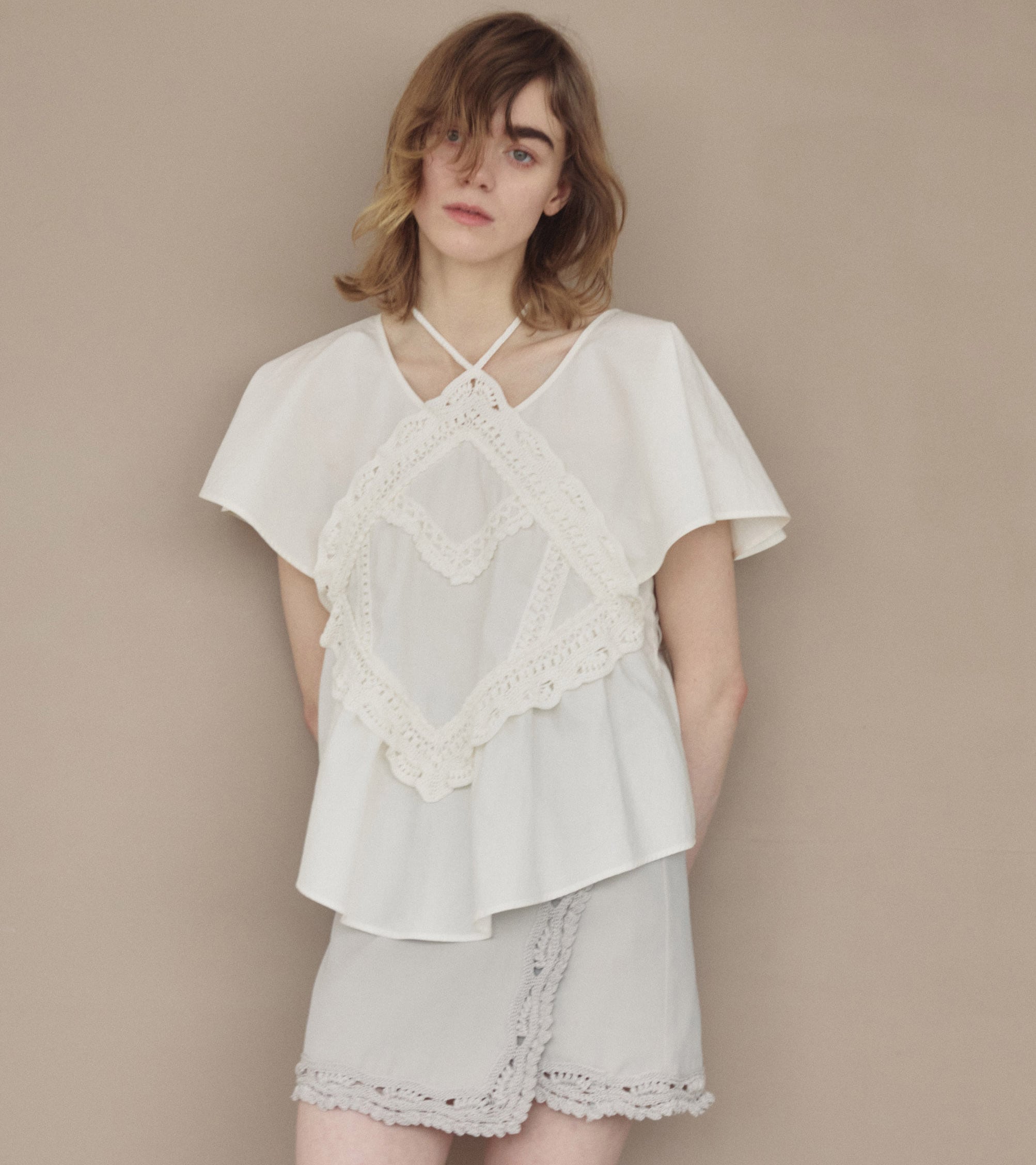 Square crochet edging top / C/♯white