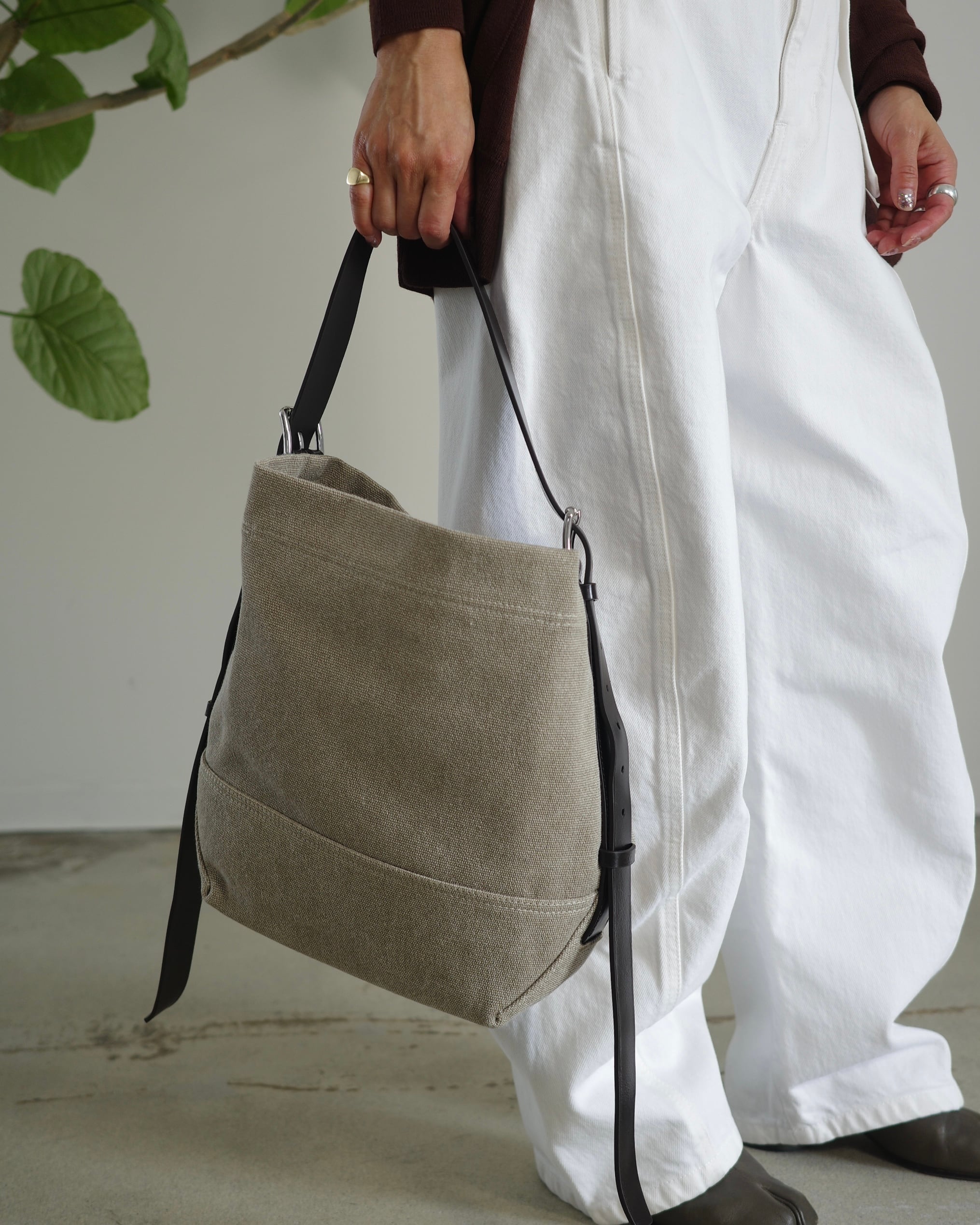 LEMAIRE / SMALL BELTED TOTE BAG IN HEAVY ECO COTTON CANVAS | LA