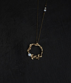 Wreath / necklace - Pearl