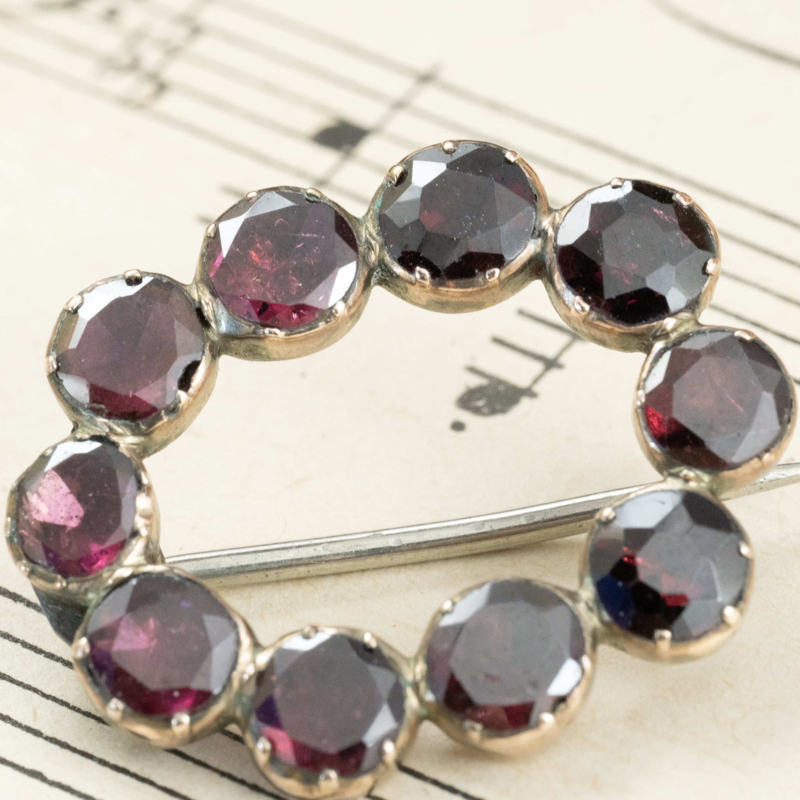 イギリス英国ヴィンテージ カメオk9ブローチ | アンティーク