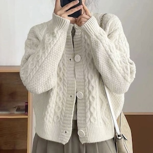 ケーブルニット カーディガン ざっくり編み レディース 秋冬 韓国 防寒 保温 おしゃれ きれいめ 大人 カジュアル ゆったり ドロップショルダー ケーブル編み ニットカーデ 大人可愛い 大人女子