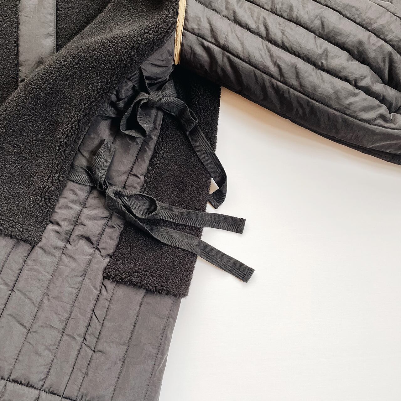 Boa quilting side ribbon coat (black)