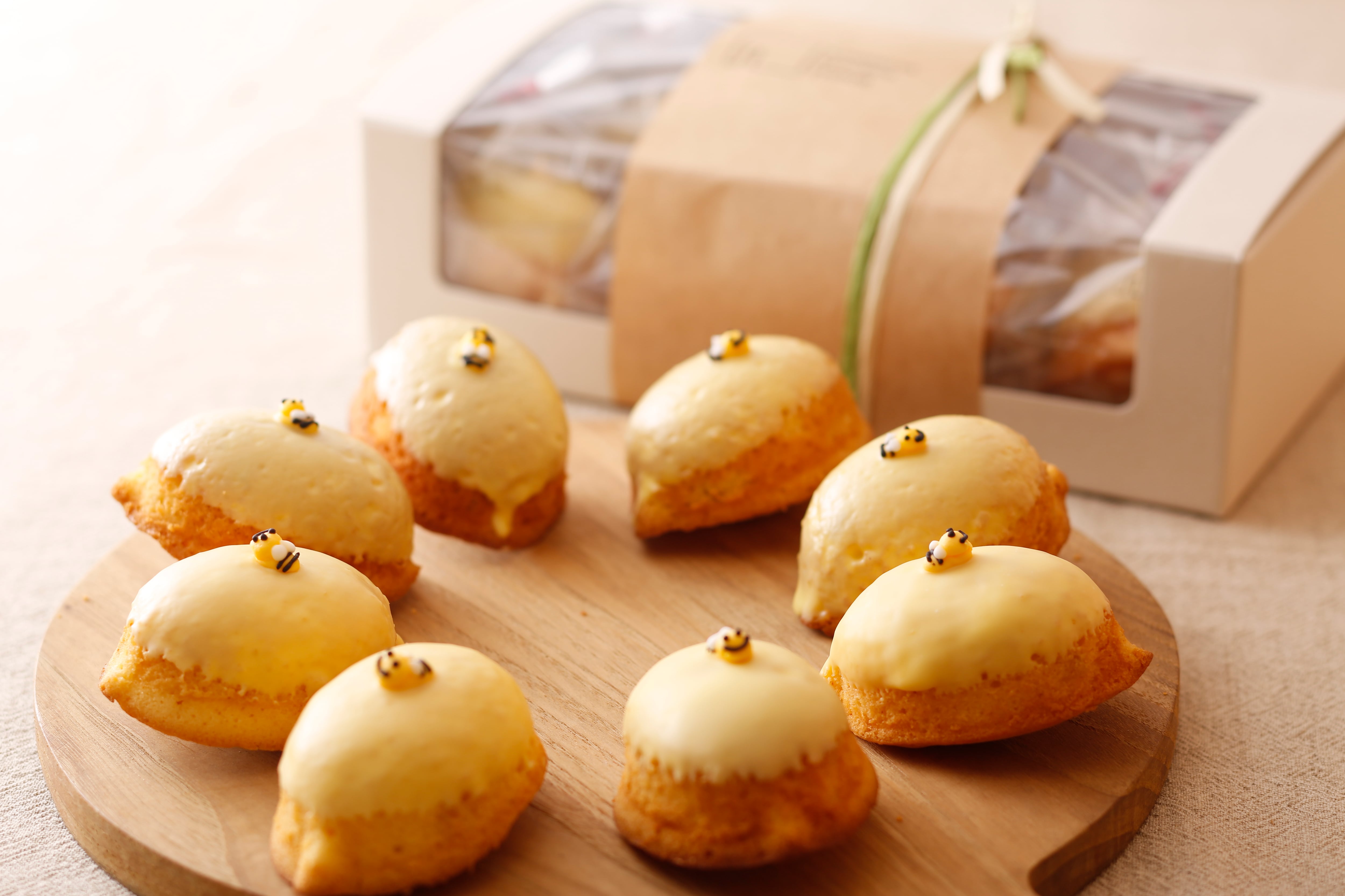 ミツバチさんのハニーレモンケーキ 8個入