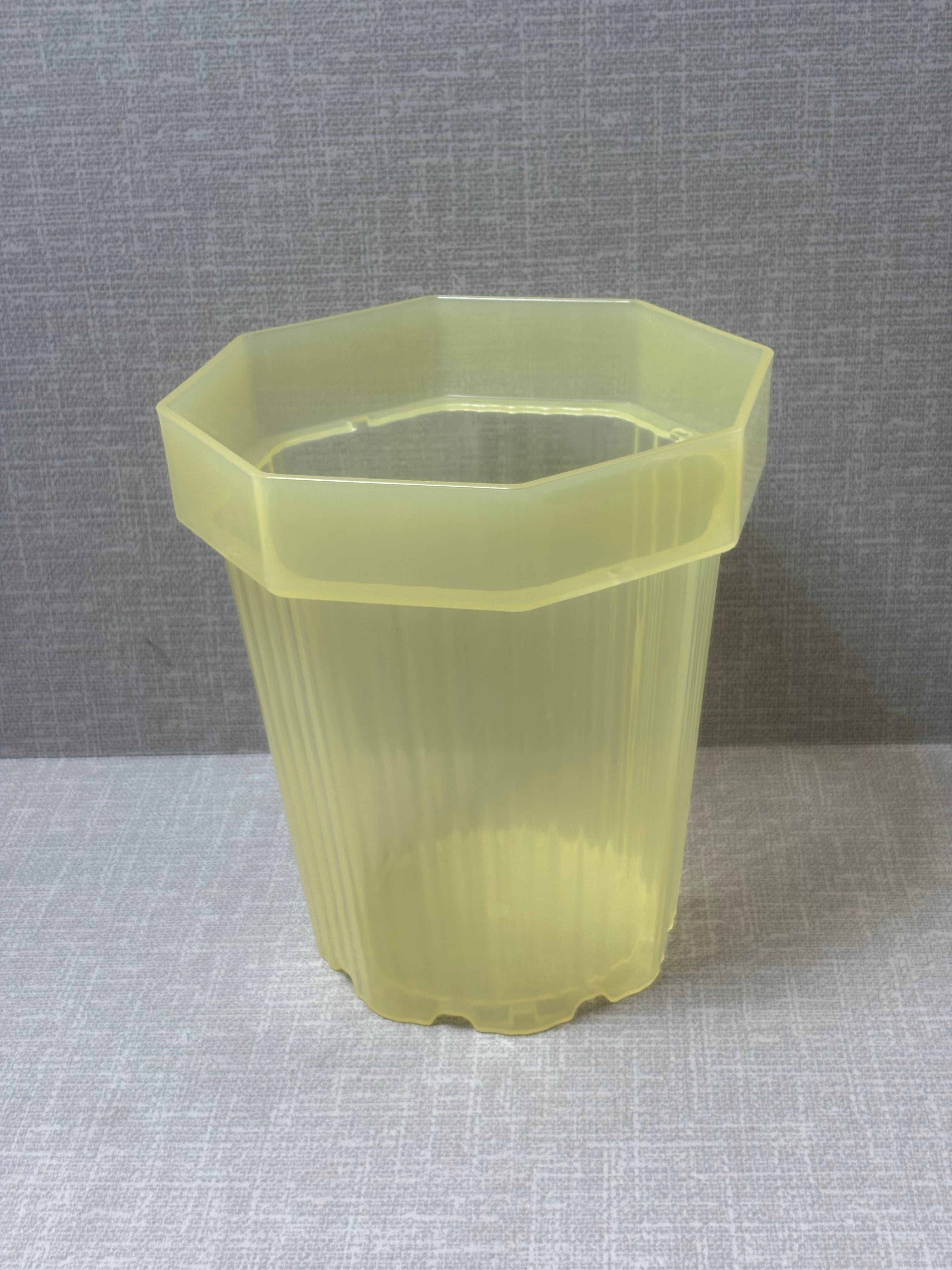 【H6】15.5cmオクタゴンカバー 穴なし イエロー