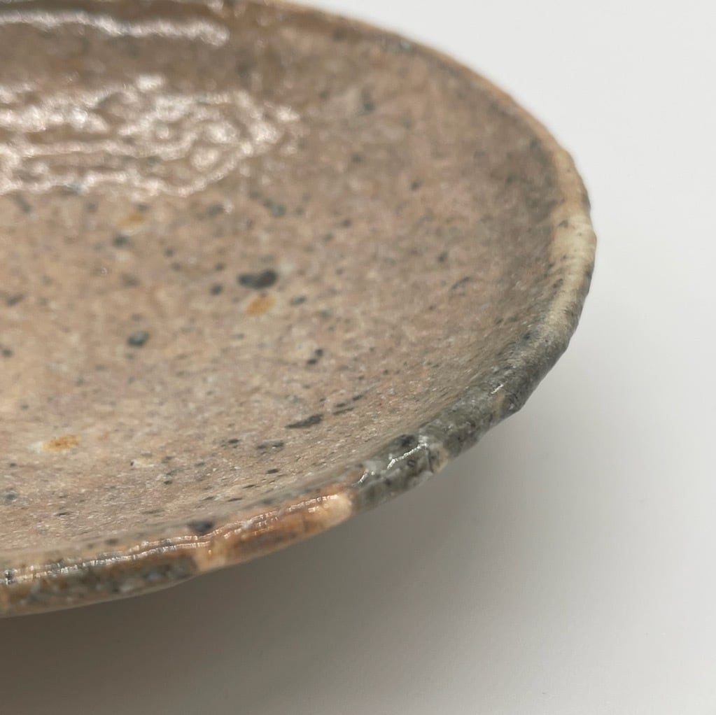 八田 亨』白掛4寸皿A 2022101000251 | 『うつわ・雑貨と喫茶 わだ』