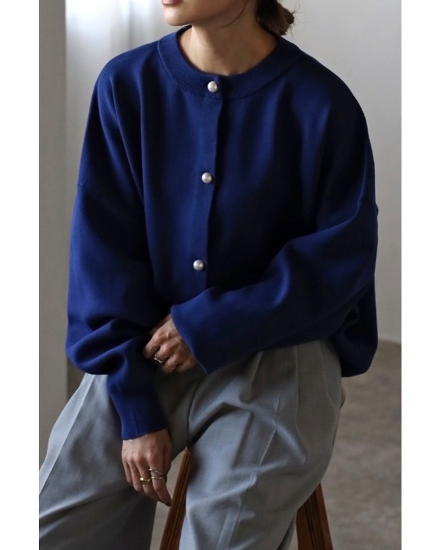 パールボタンカーディガン