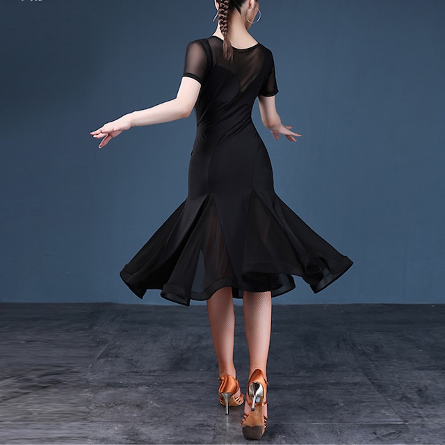 ラッフルスカートデザイン ハーフスリーブ スタイルアップドレス ds0603