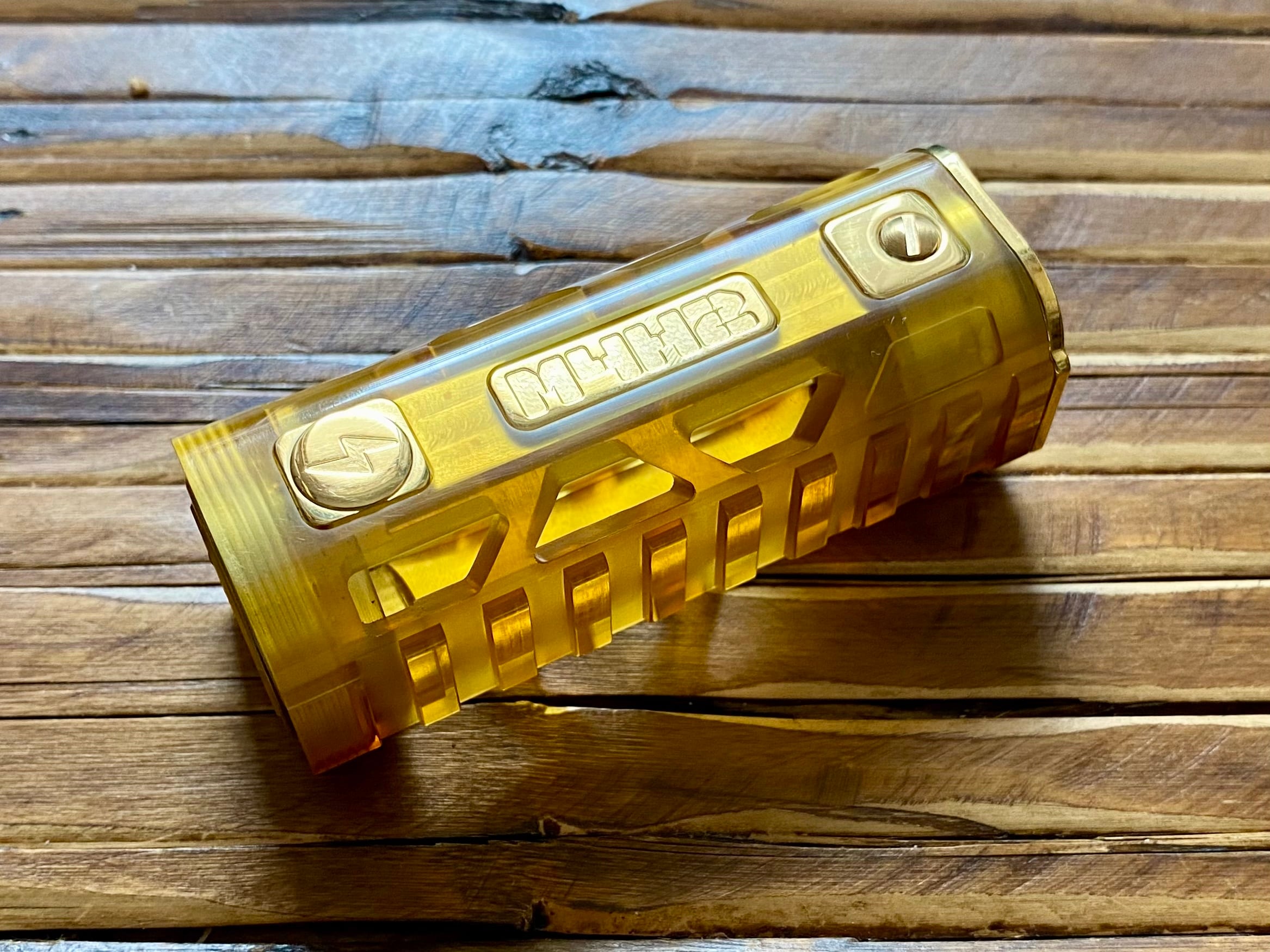 MCM MODS M4H2 ウルテム MOD 21700 スタック フィリピン VAPE 