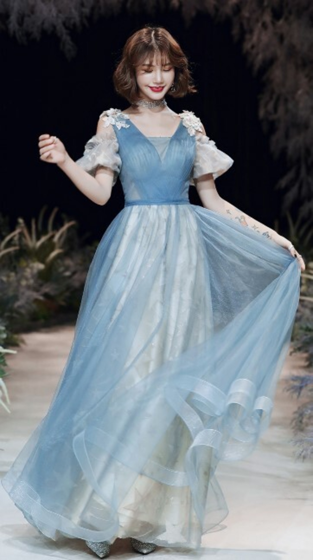 美品！ イブニングドレス 青/ブルー ロング エレガント 優雅な  