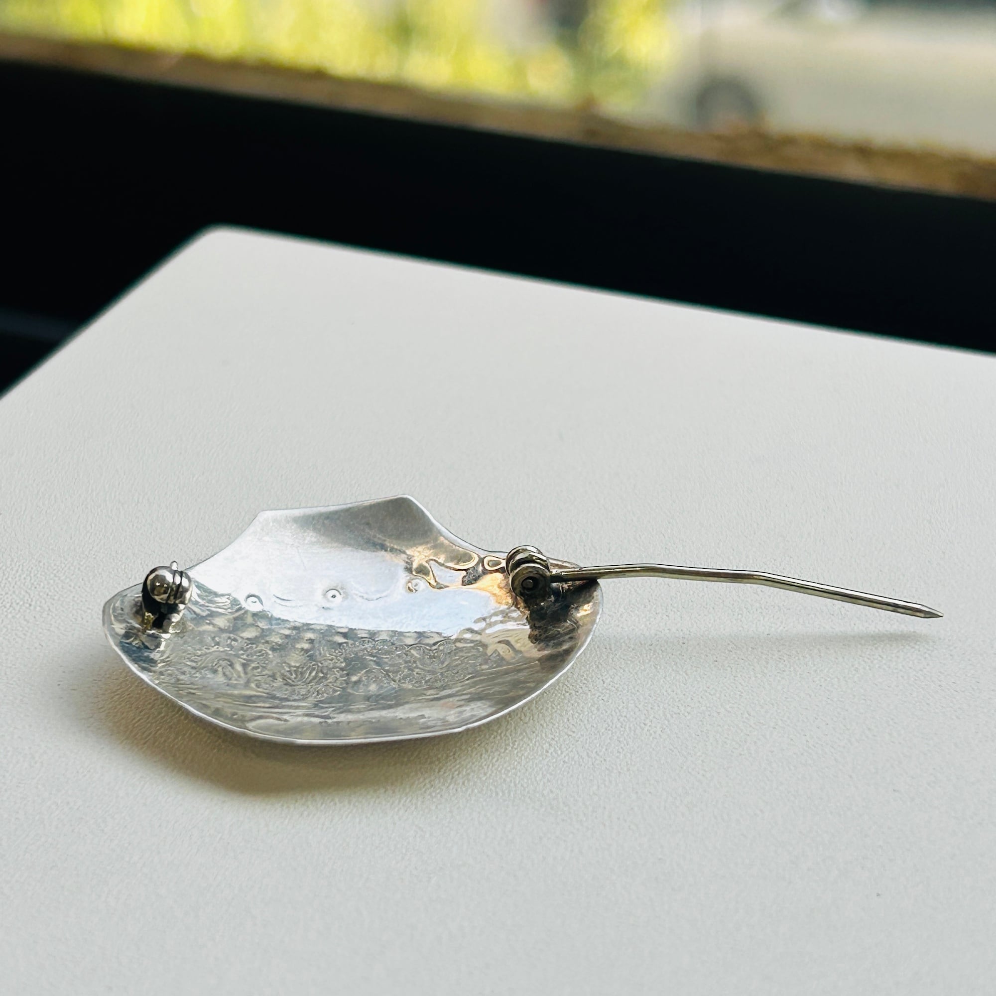 Native American シルバーVASE ブローチ | Milo Antiques & Vintage