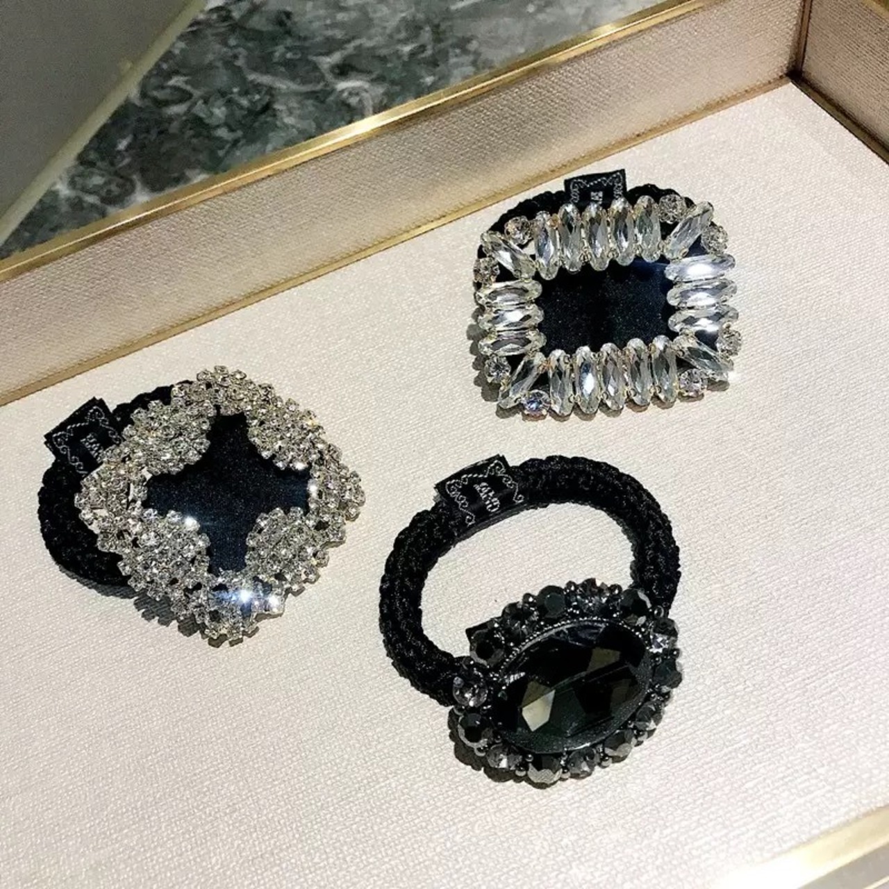即納】新品 韓国 キラキラ ストーン 大ぶり ヘアアクセサリー ヘアゴム 