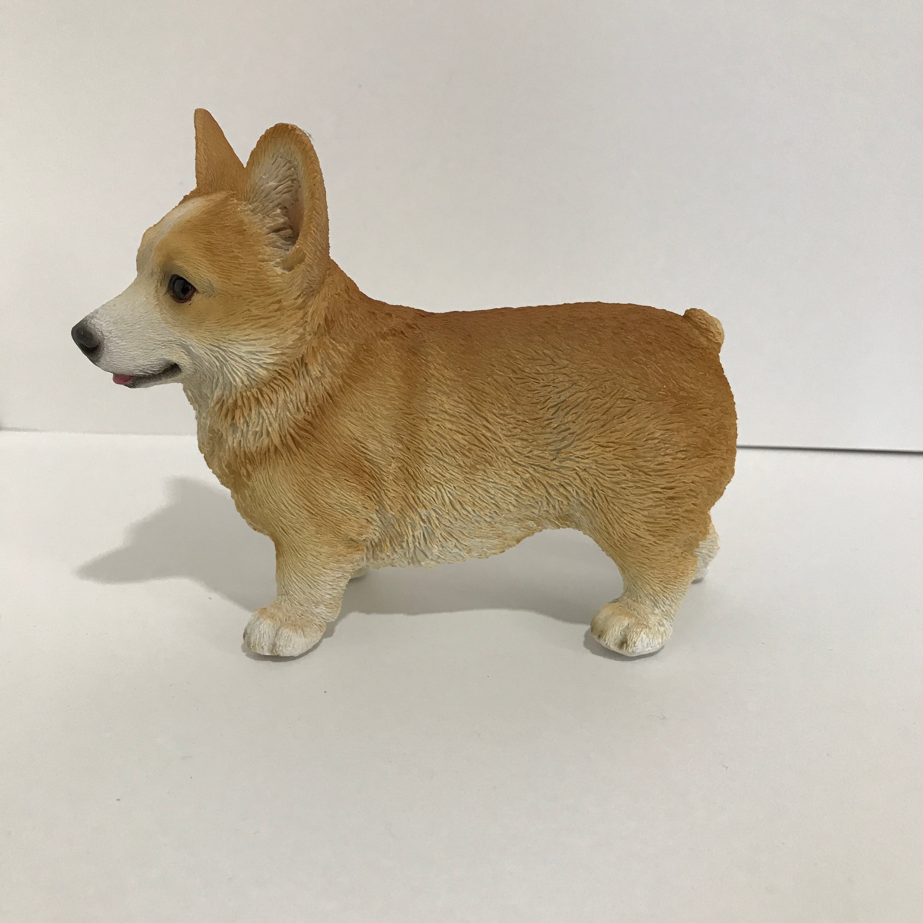 H19006 左向きに立つウェルシュコーギー | marimba_woobia