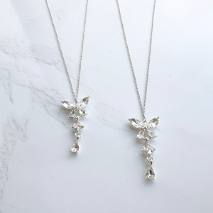 キラキラバタフライチャームネックレス